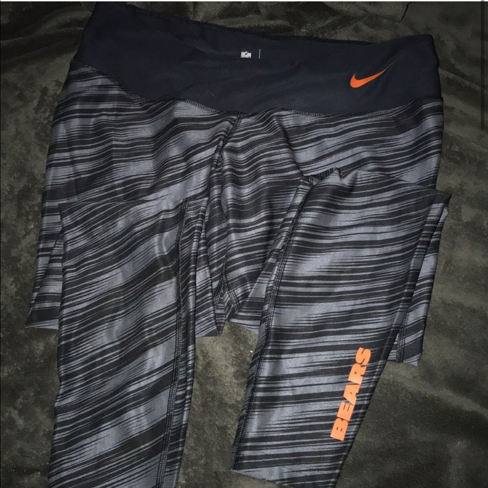 Women’s Nike Chicago Bears leggings